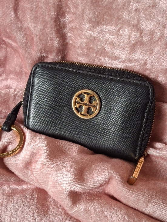 Tory Burch Accessories - Tory Burch Black Leather Zip Card Holder with Gold Logo